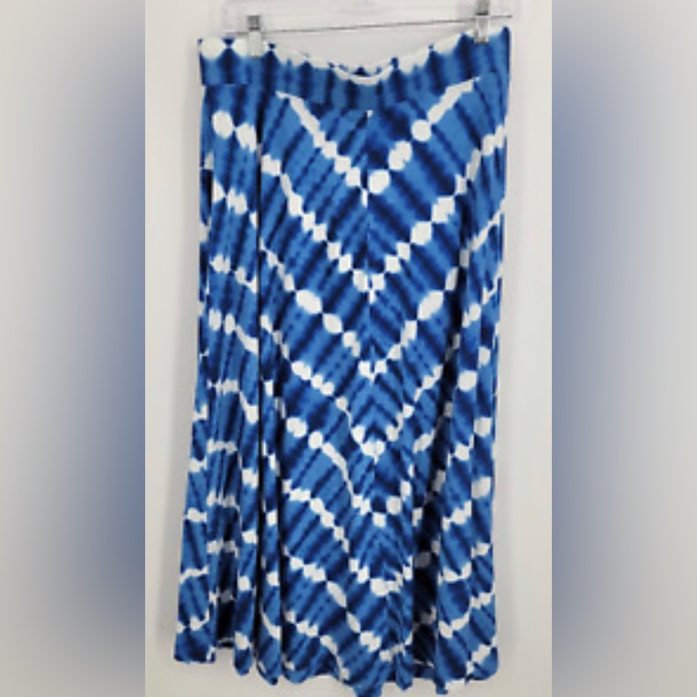 OBO Sending to ThredUp soon Land’s End Blue & White Pattern Skirt sz womens 3X